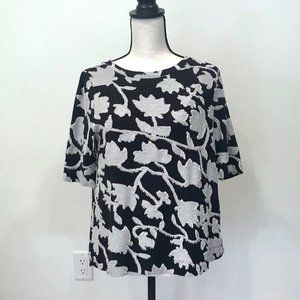 Ann Taylor LOFT B/W Floral Cropped Sleeve Top